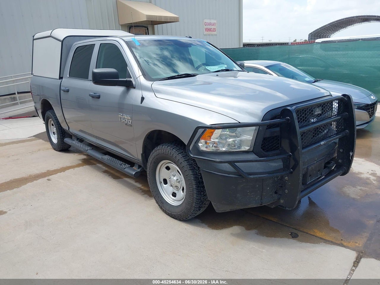 3C6RR7KG8KG****** · 2019 RAM 1500 CLASSIC TRADESMAN  4X4 5'7 BOX