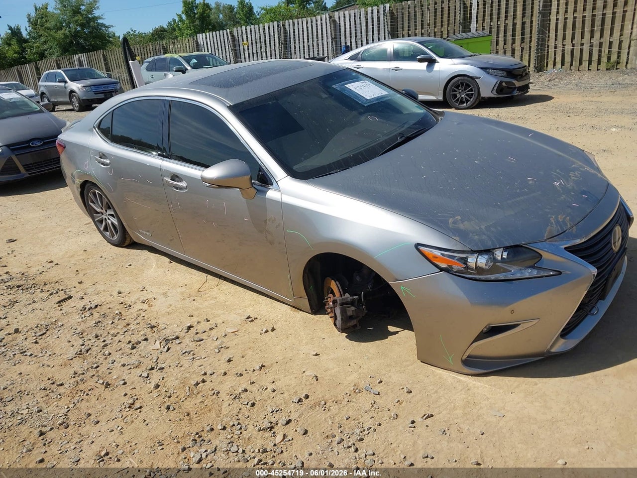 JTHBW1GG2J2****** · 2018 LEXUS ES 300H