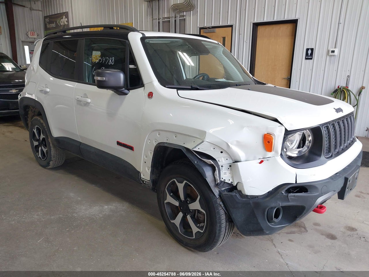 ZACNJBC12LP****** · 2020 JEEP RENEGADE TRAILHAWK 4X4