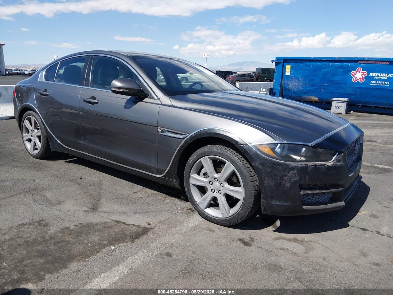 SAJAE4BG5HA****** · 2017 JAGUAR XE 25T PRESTIGE