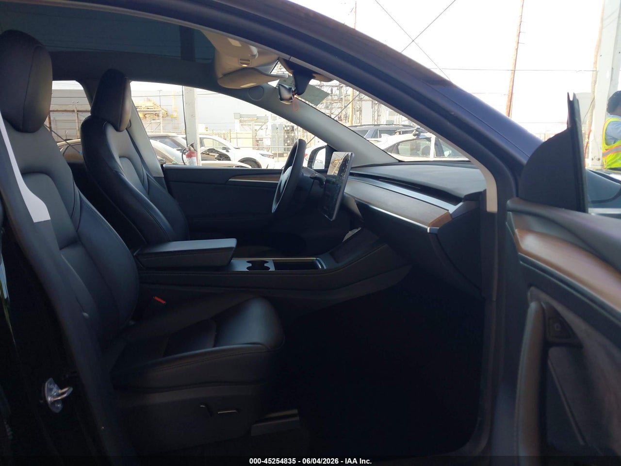 2025 TESLA MODEL Y LONG RANGE DUAL MOTOR ALL-WHEEL DRIVE · 5/9