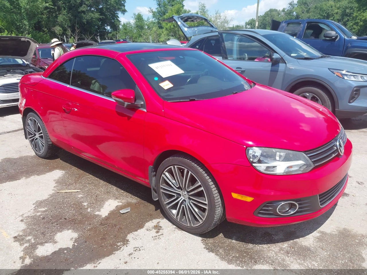 WVWFW7AH2CV****** · 2012 VOLKSWAGEN EOS LUX