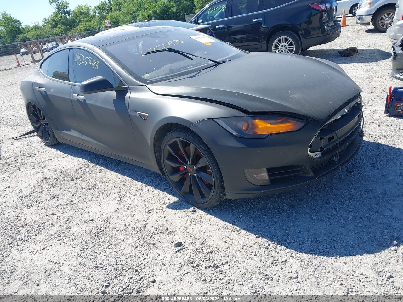 5YJSA1H46FF****** · 2015 TESLA MODEL S 85D/P85D