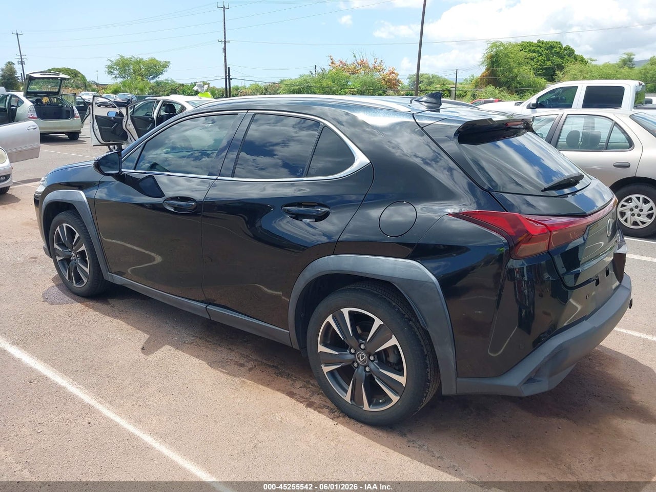 JTHX6JBH6P2****** · 2023 LEXUS UX 250H · 3/11