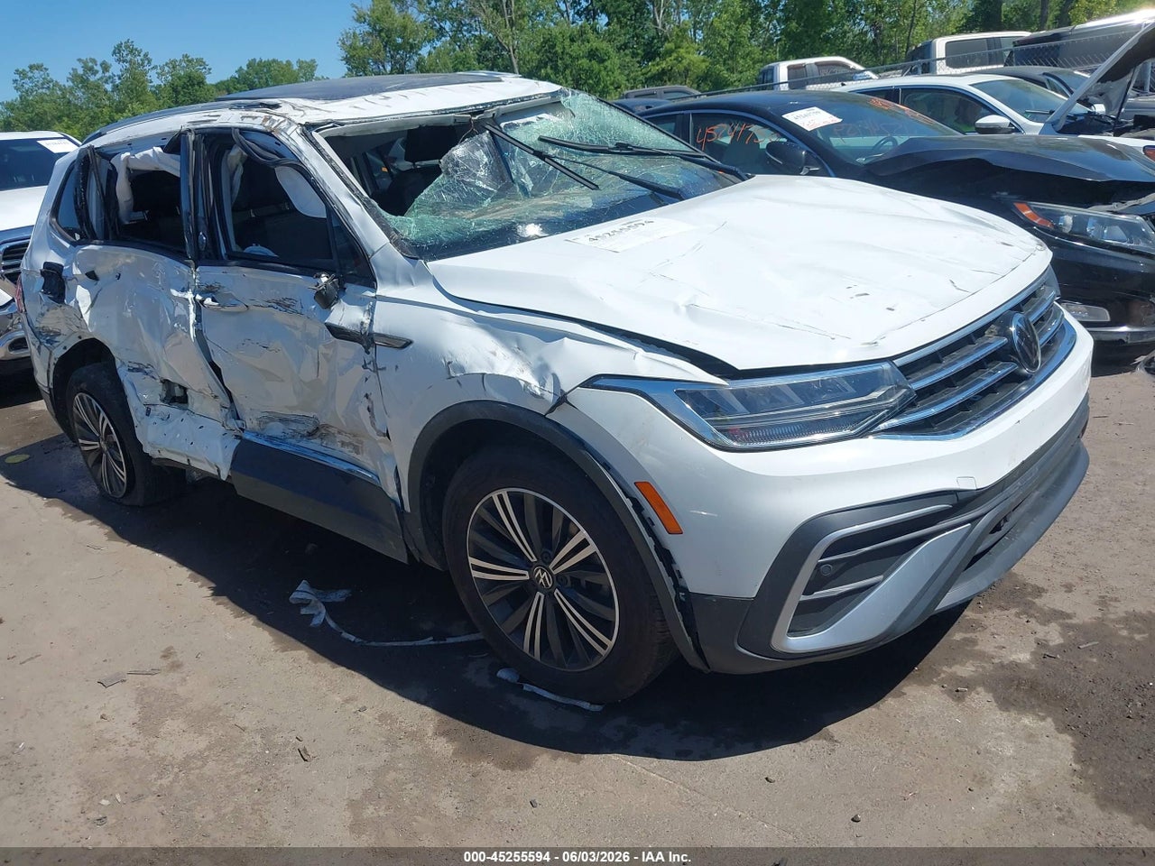 3VVAB7AXXRM****** · 2024 VOLKSWAGEN TIGUAN 2.0T WOLFSBURG EDITION