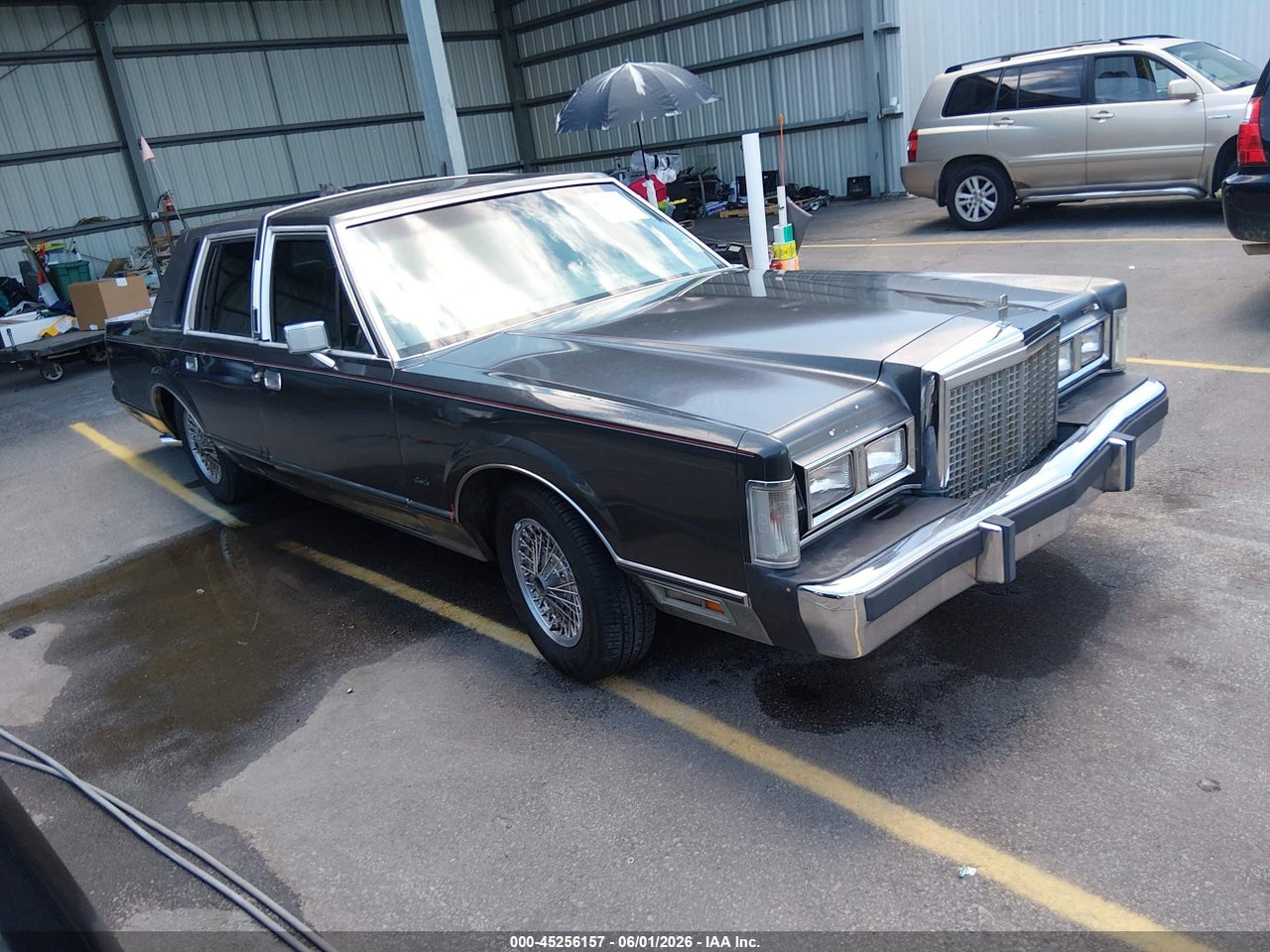 1LNBP96F1GY****** · 1986 LINCOLN TOWN CAR