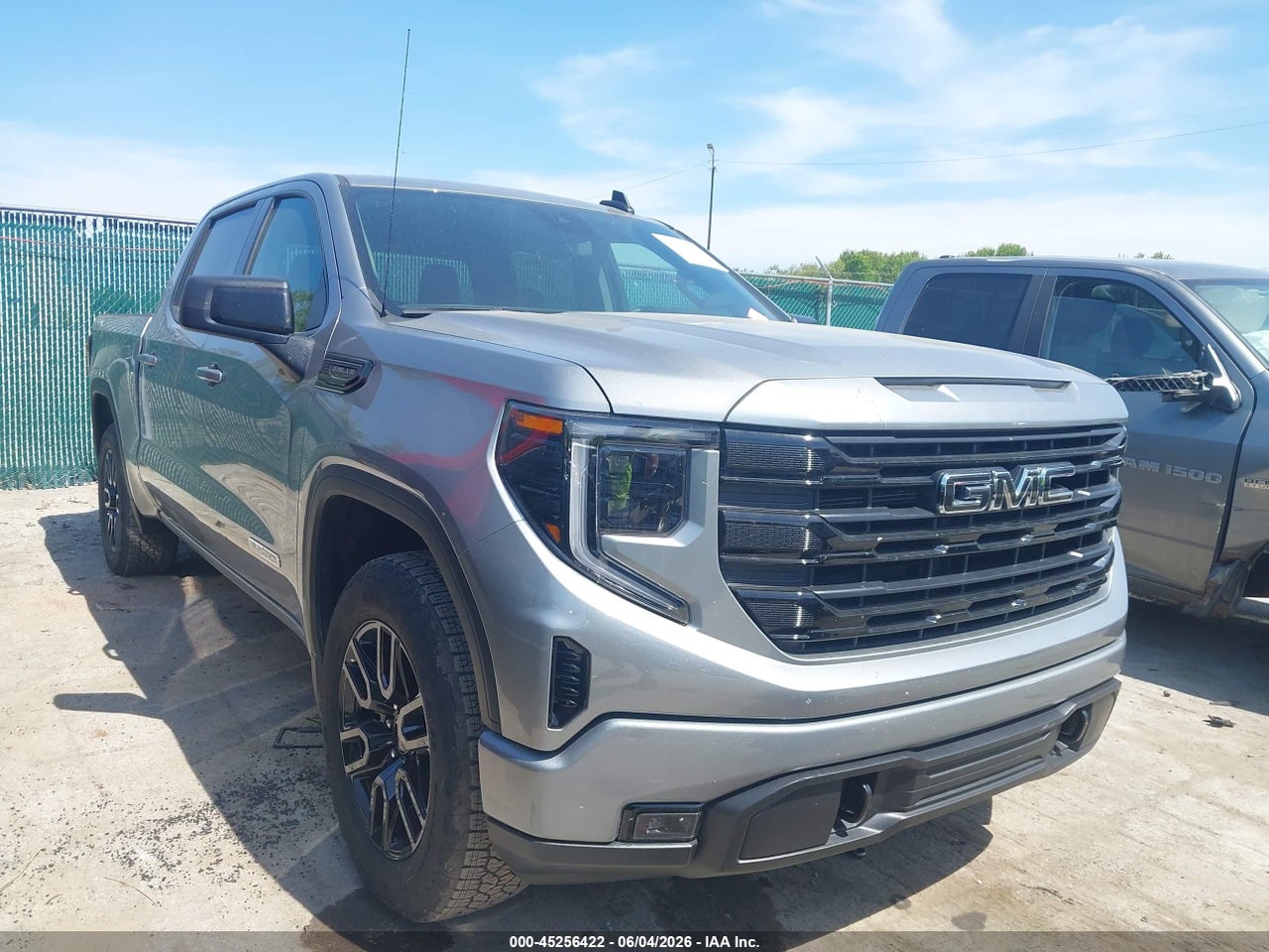 1GTUUCED1RZ****** · 2024 GMC SIERRA 1500 4WD  SHORT BOX ELEVATION WITH 3SB