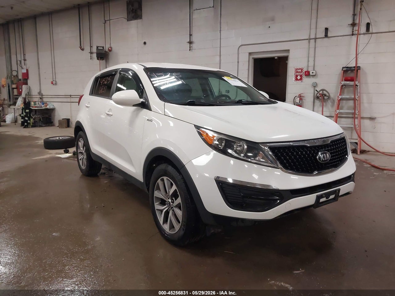 KNDPBCACXG7****** · 2016 KIA SPORTAGE LX