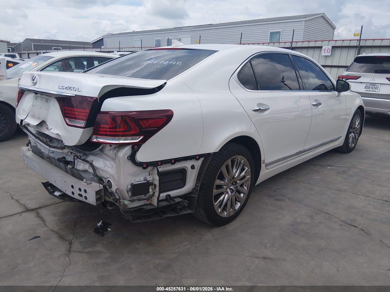 2017 LEXUS LS 460 L · 4/11