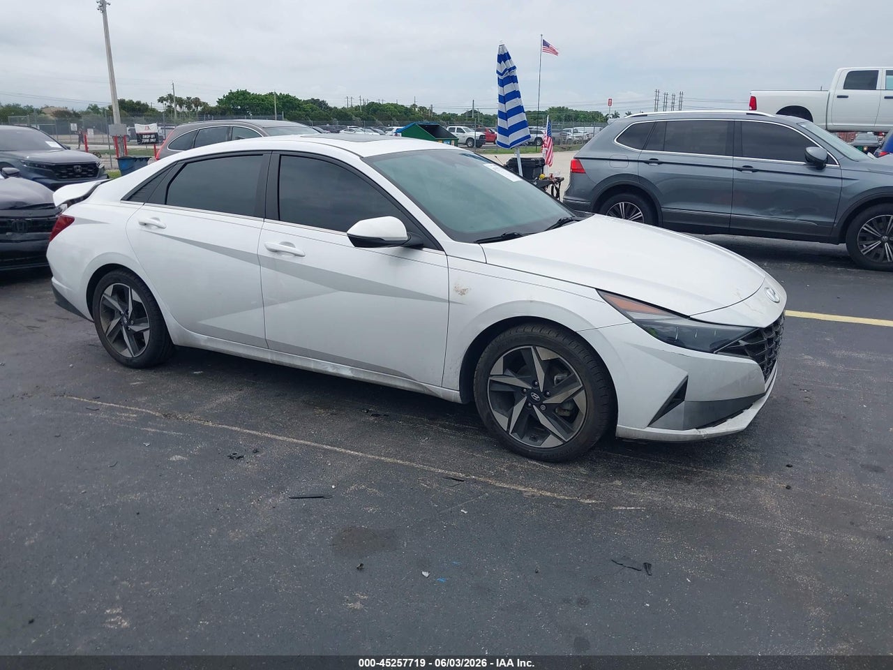 KMHLN4AJ9PU****** · 2023 HYUNDAI ELANTRA HYBRID LIMITED