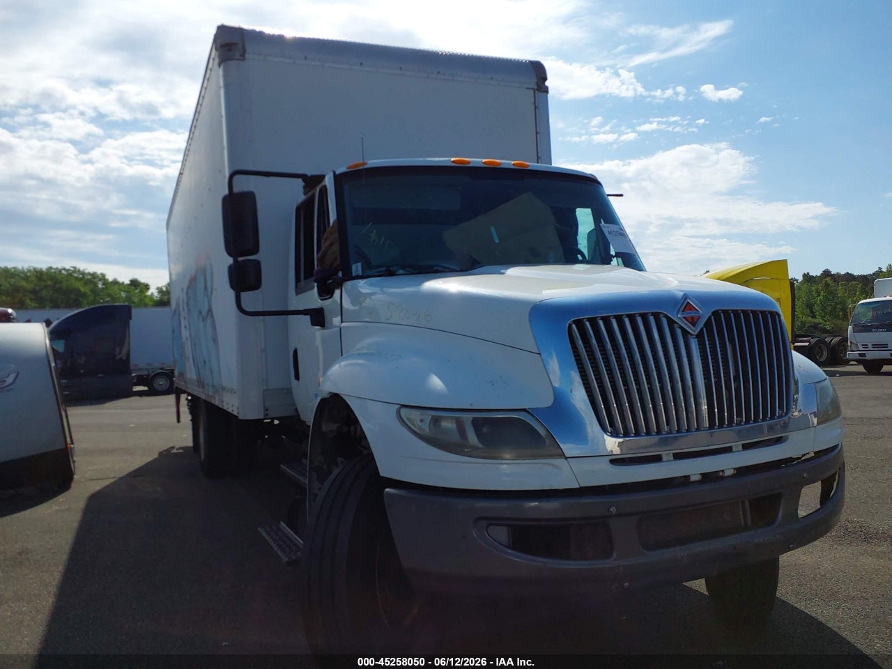 2016 INTERNATIONAL 4000 4300