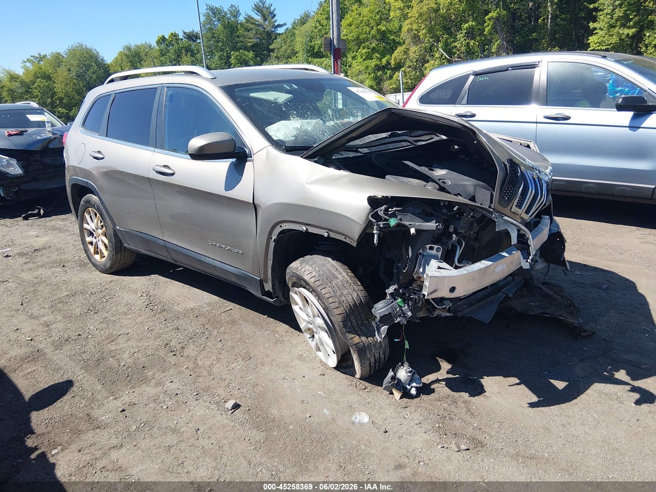1C4PJMCBXGW****** · 2016 JEEP CHEROKEE LATITUDE