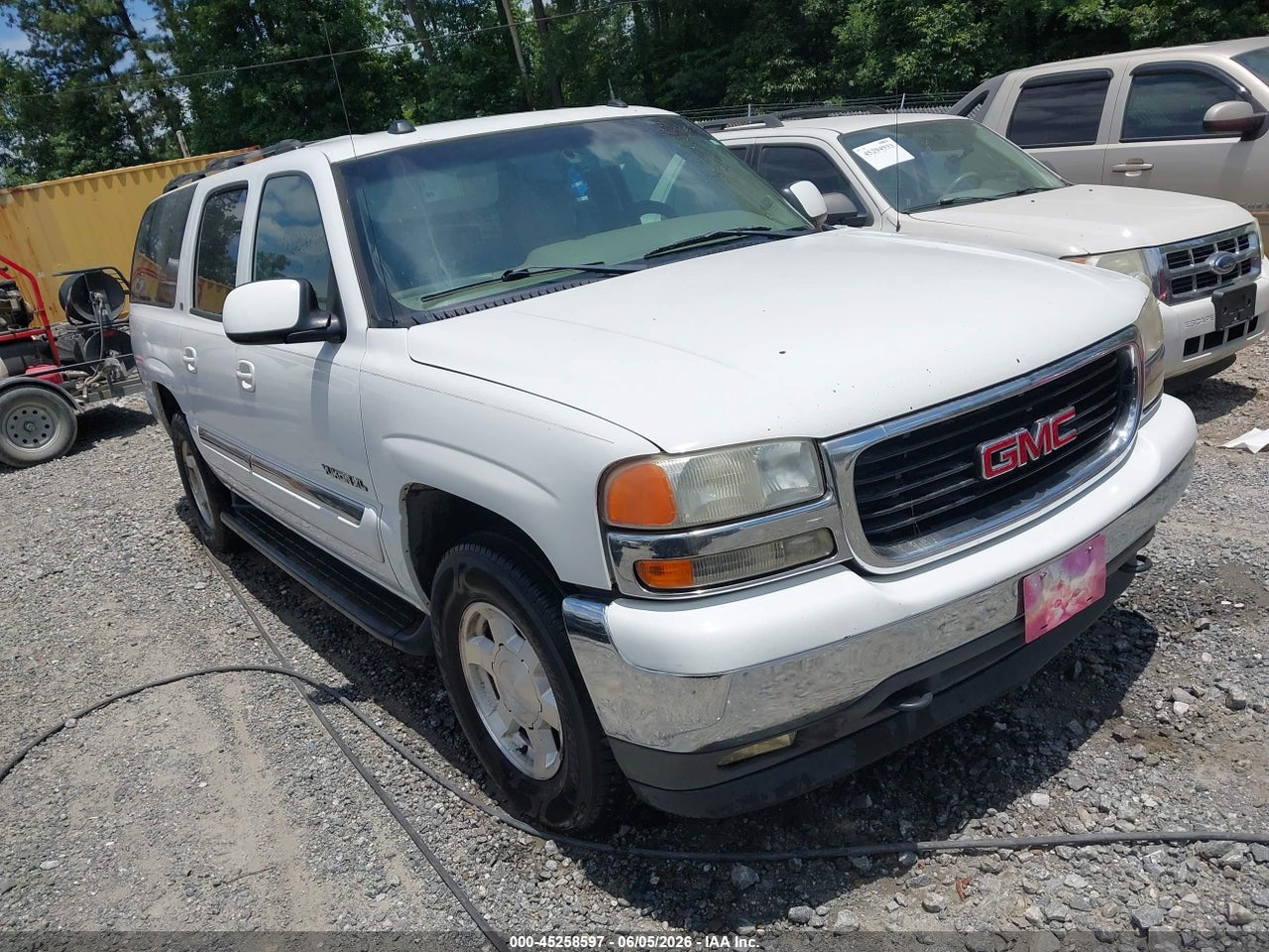 3GKFK16Z35G****** · 2005 GMC YUKON XL 1500 SLT