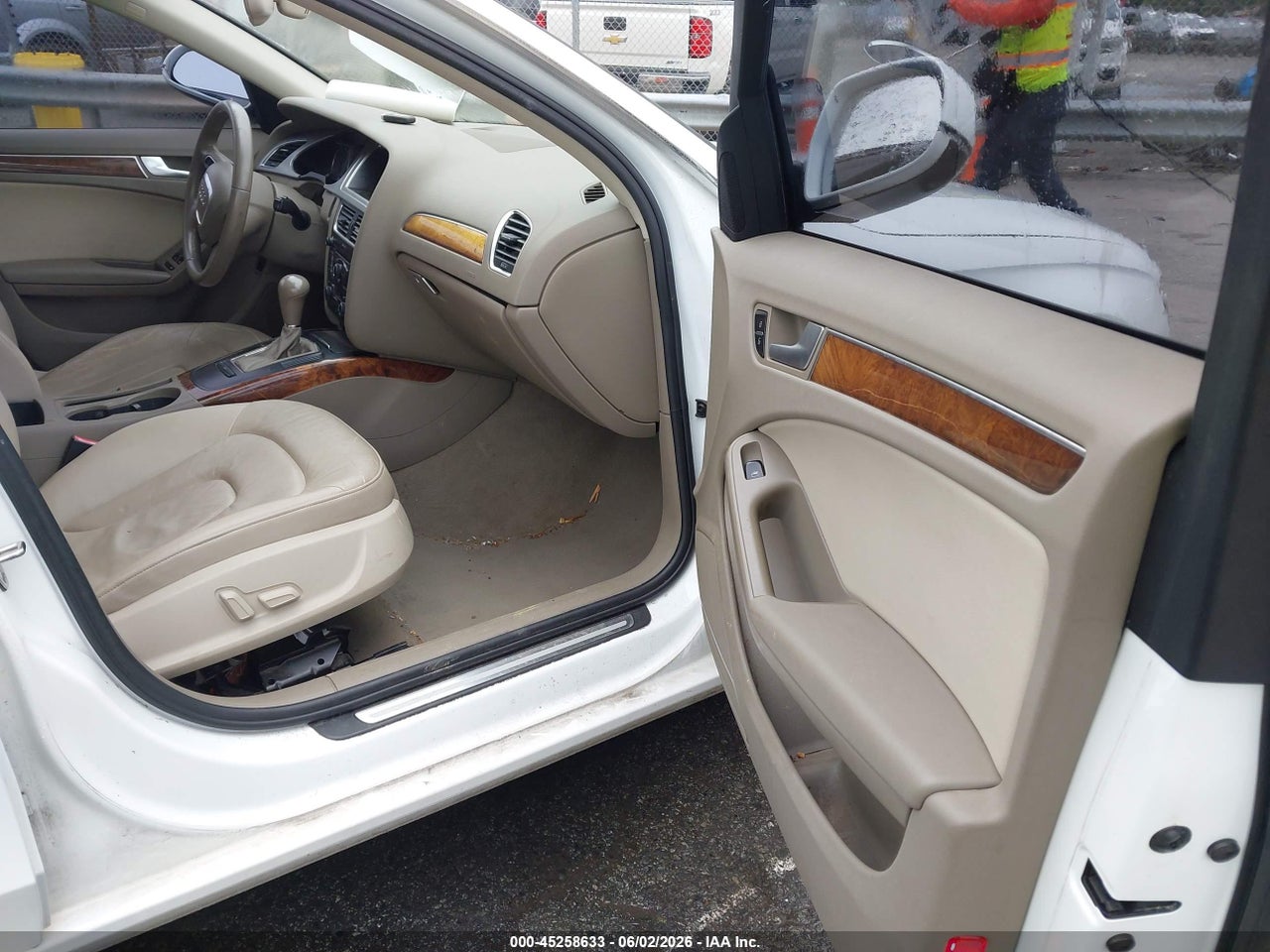 2011 AUDI A4 2.0T PREMIUM · 5/11