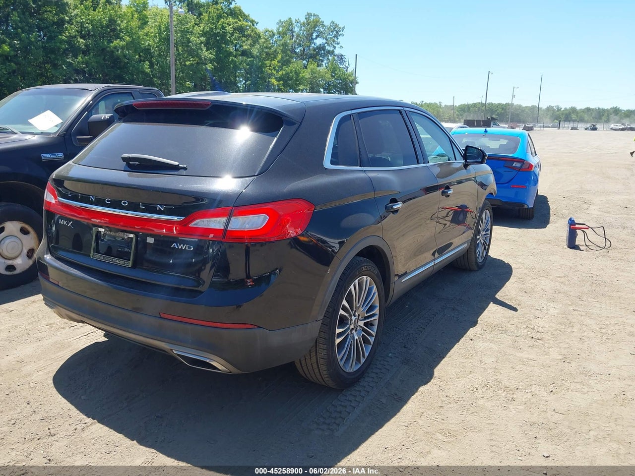 2017 LINCOLN MKX RESERVE · 4/11