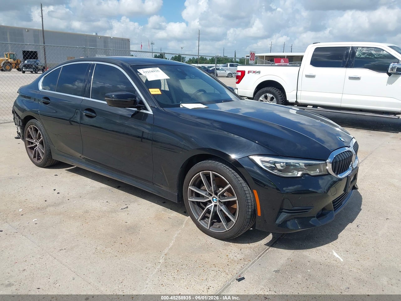WBA5R1C58KA****** · 2019 BMW 330I