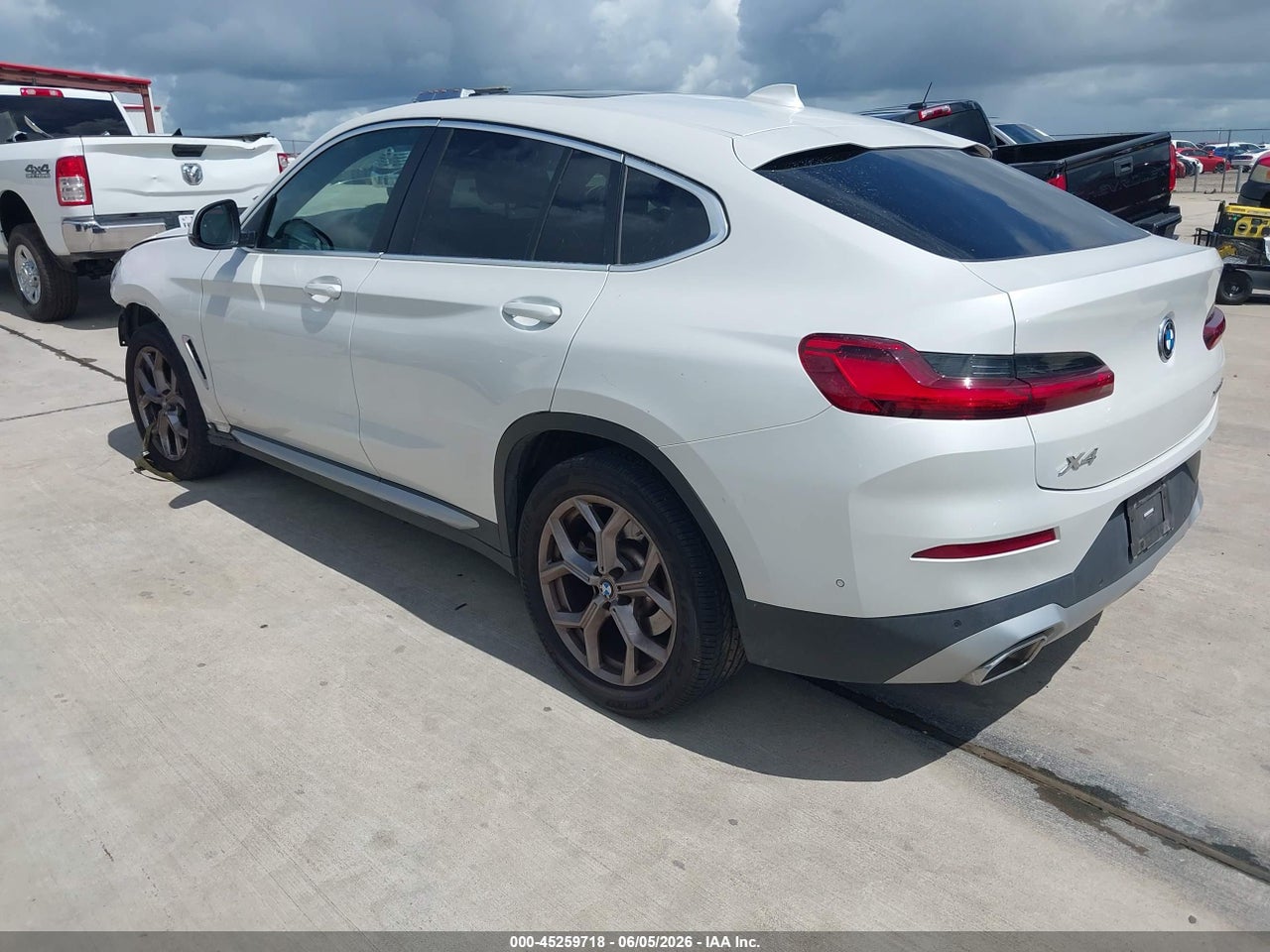 2023 BMW X4 XDRIVE30I · 3/11