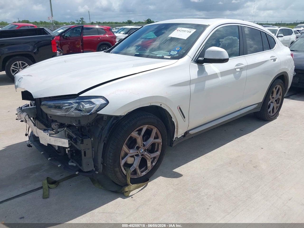 2023 BMW X4 XDRIVE30I · 2/11