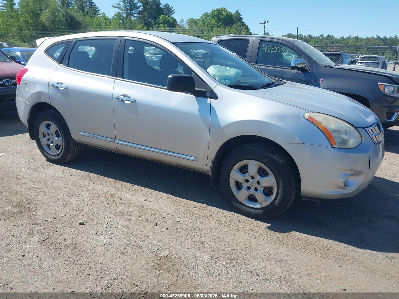 JN8AS5MV7DW****** · 2013 NISSAN ROGUE S