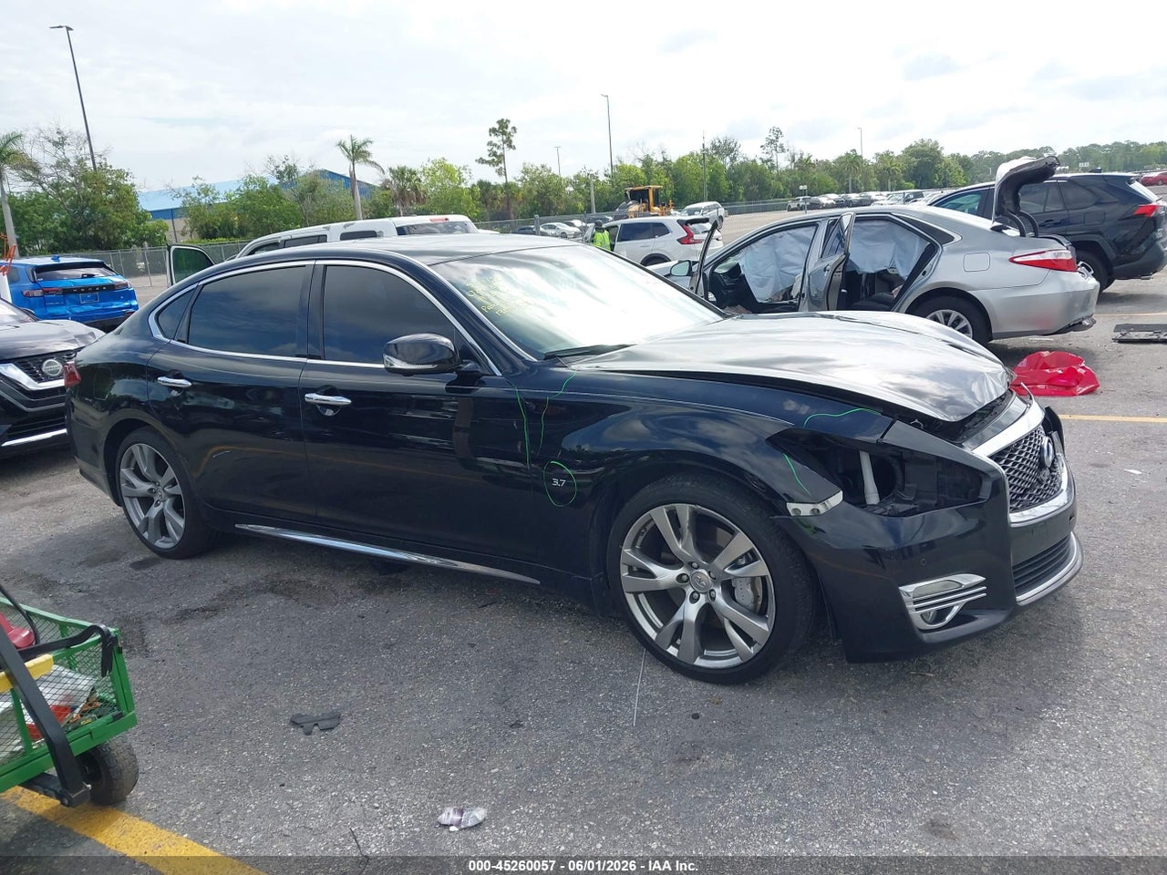 JN1BY1PP7HM****** · 2017 INFINITI Q70L 3.7