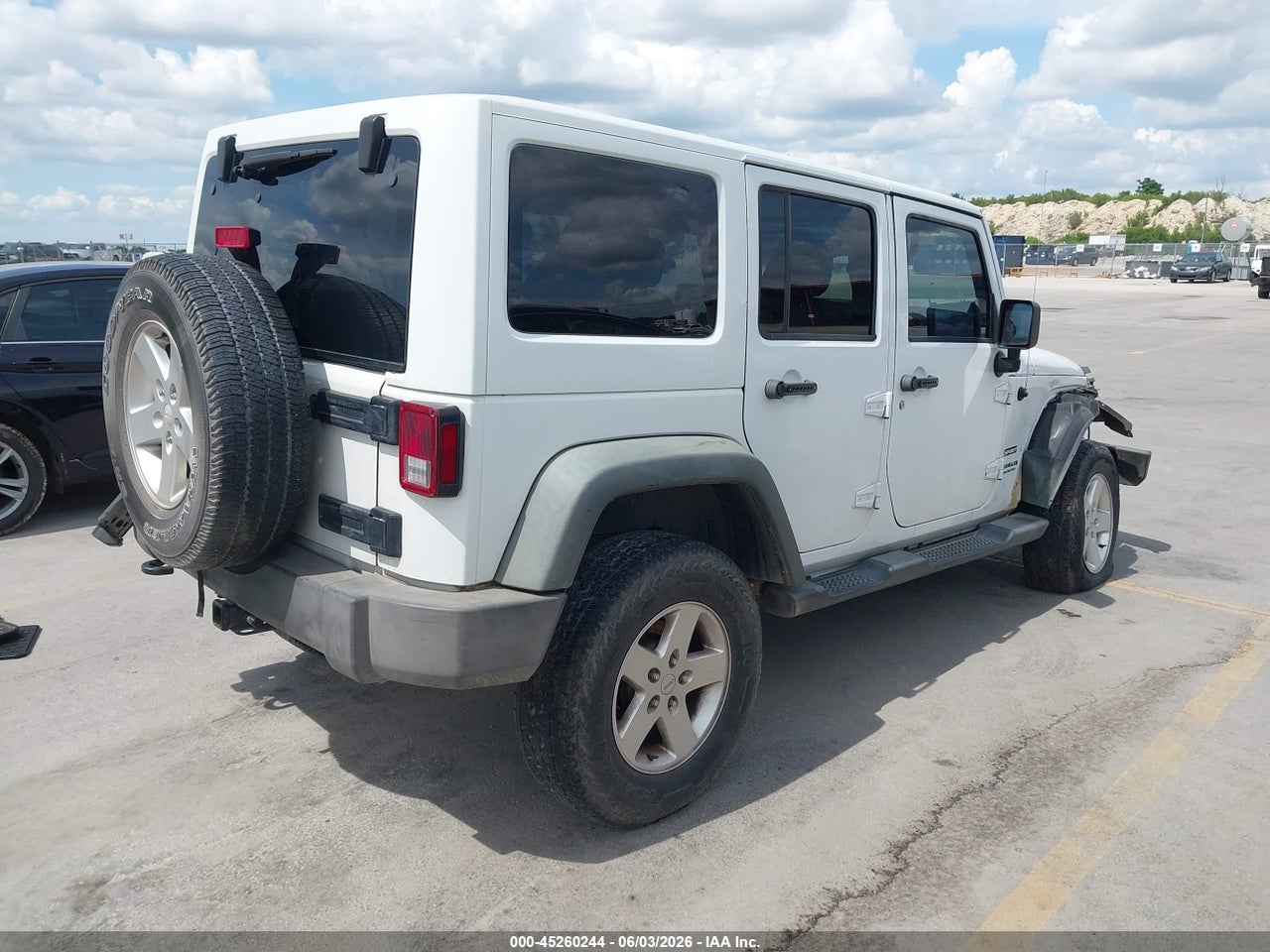2014 JEEP WRANGLER UNLIMITED SPORT · 4/11