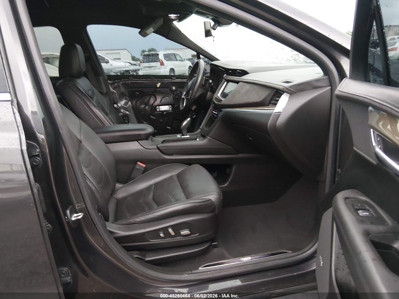 2017 CADILLAC XT5 PLATINUM · 5/11
