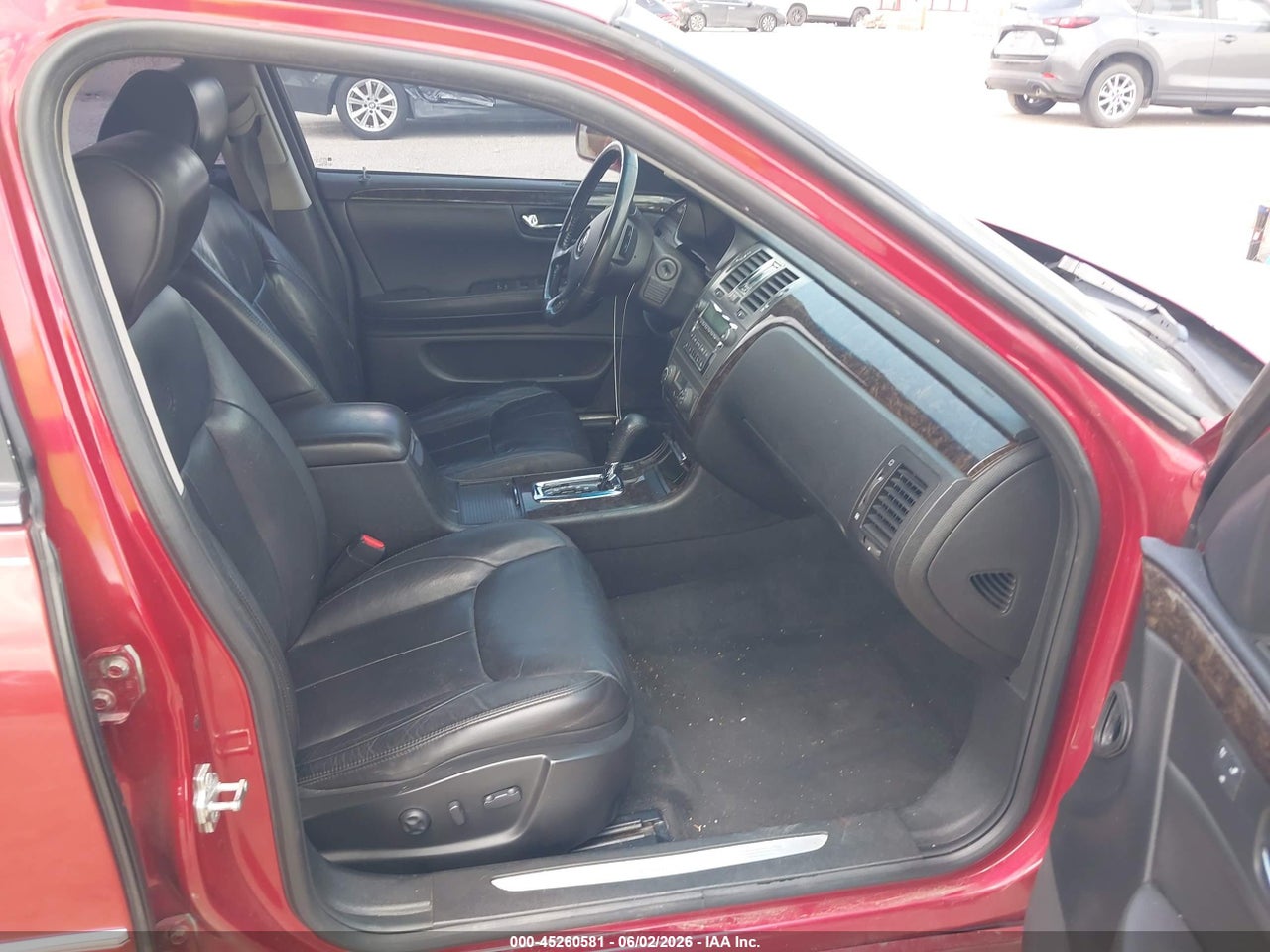 2011 CADILLAC DTS LUXURY COLLECTION · 5/11