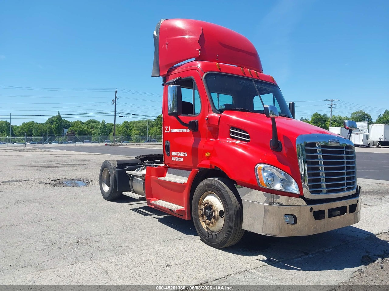 2015 FREIGHTLINER CASCADIA 113  