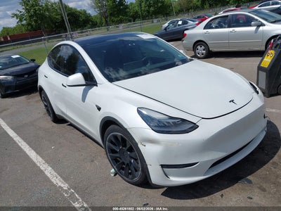 7SAYGDEEXNF****** · 2022 TESLA MODEL Y LONG RANGE DUAL MOTOR ALL-WHEEL DRIVE