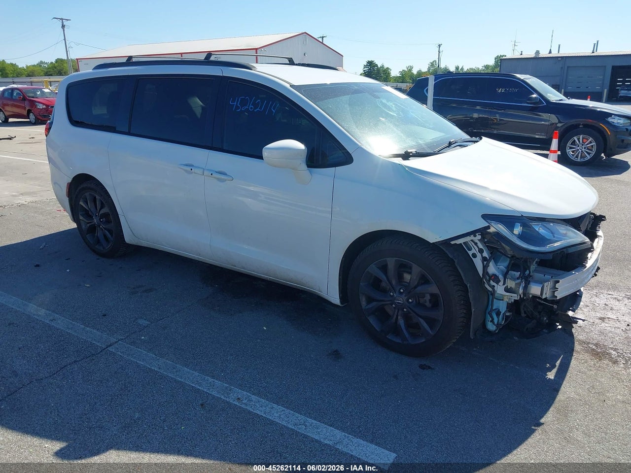 2C4RC1FG5JR****** · 2018 CHRYSLER PACIFICA TOURING PLUS