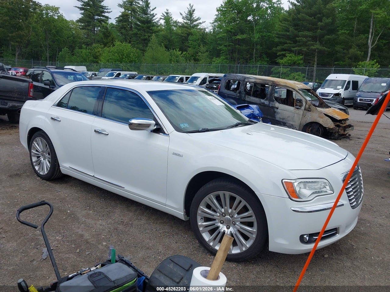 2C3CA5CG8BH****** · 2011 CHRYSLER 300 LIMITED