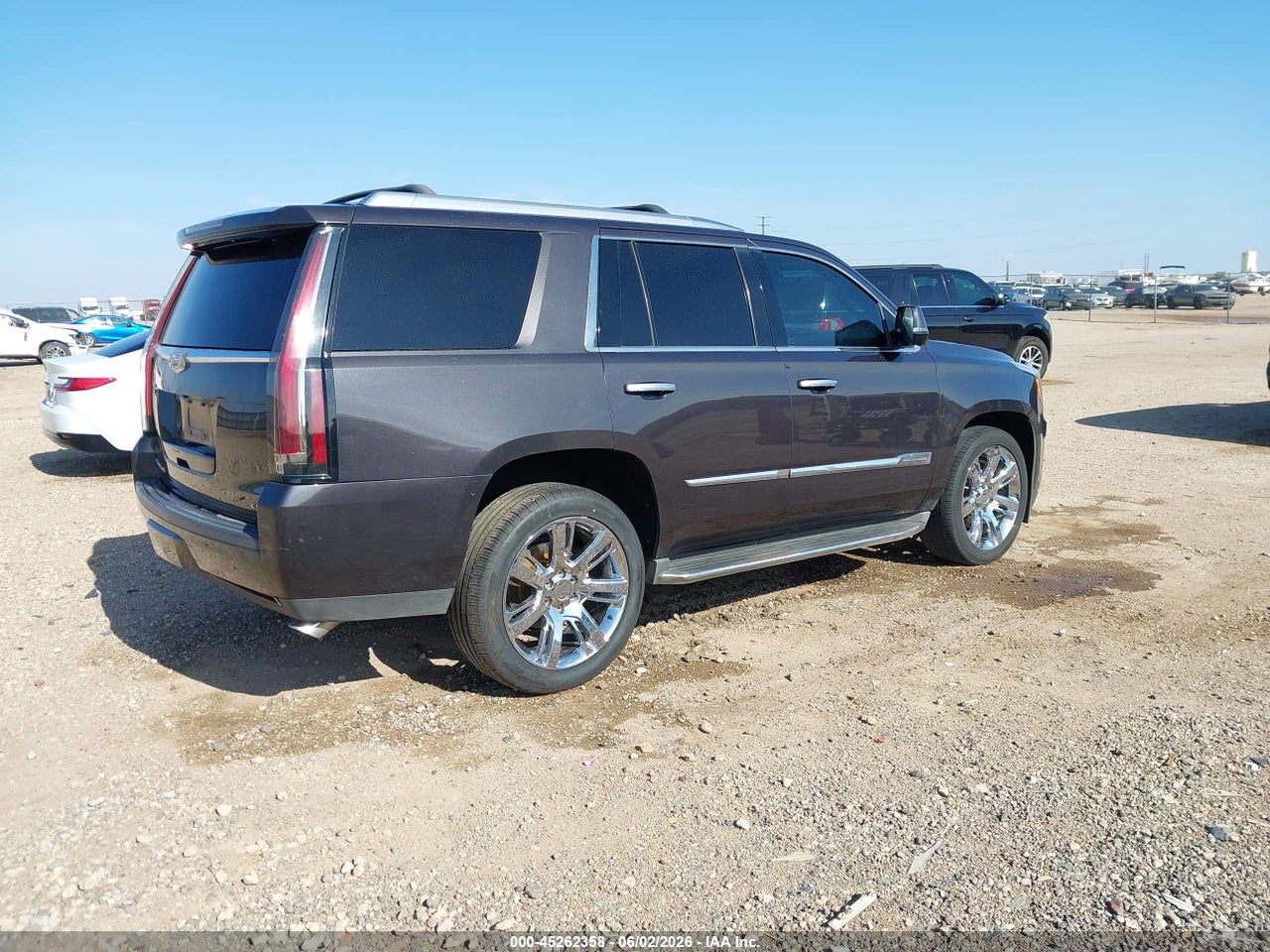2016 CADILLAC ESCALADE LUXURY COLLECTION · 4/11
