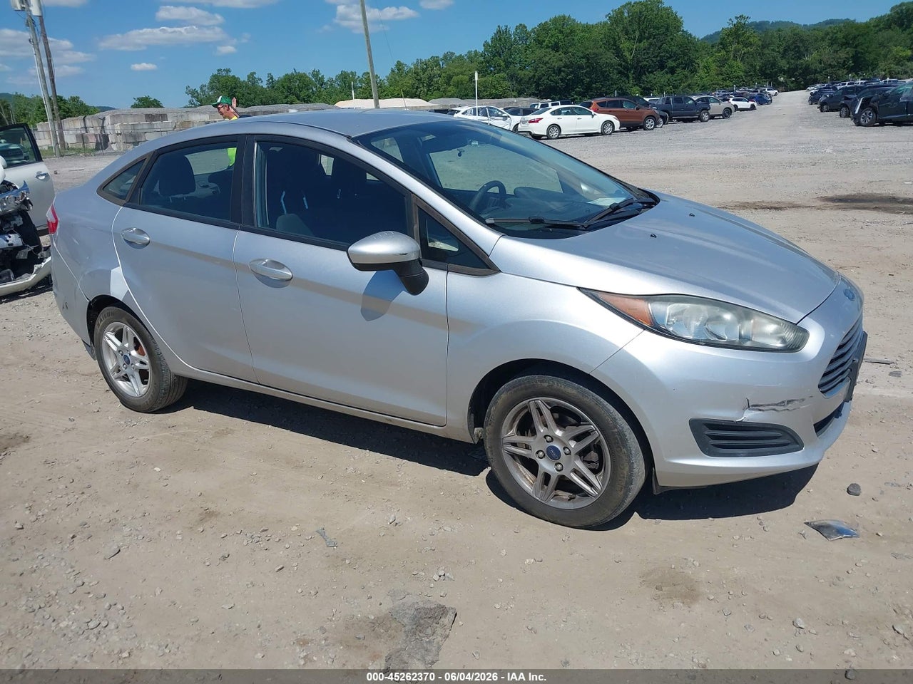 3FADP4BJ7HM****** · 2017 FORD FIESTA SE