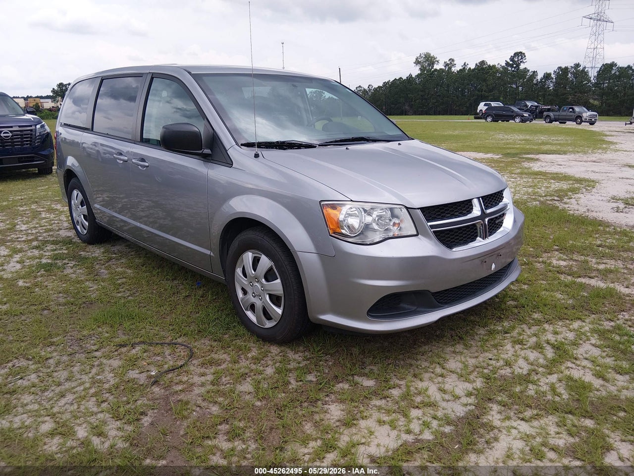 2C4RDGBG2JR****** · 2018 DODGE GRAND CARAVAN SE