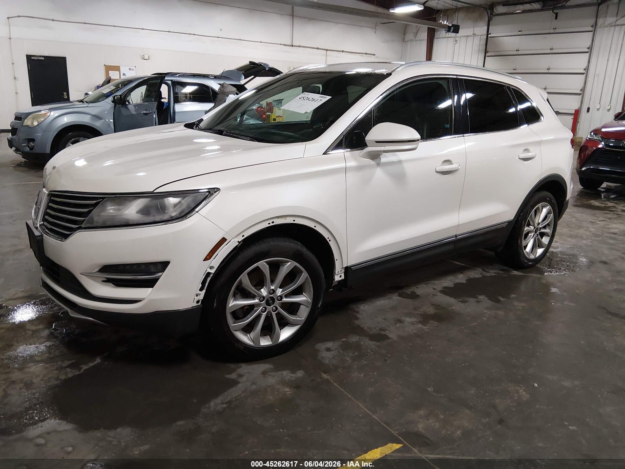 2017 LINCOLN MKC SELECT · 2/11
