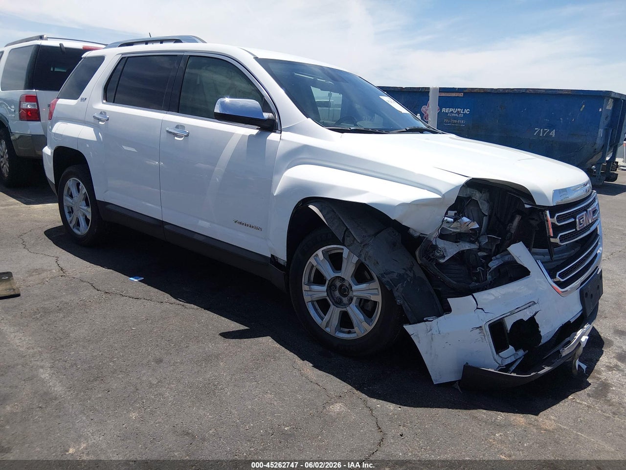 2GKFLPE39H6****** · 2017 GMC TERRAIN SLT