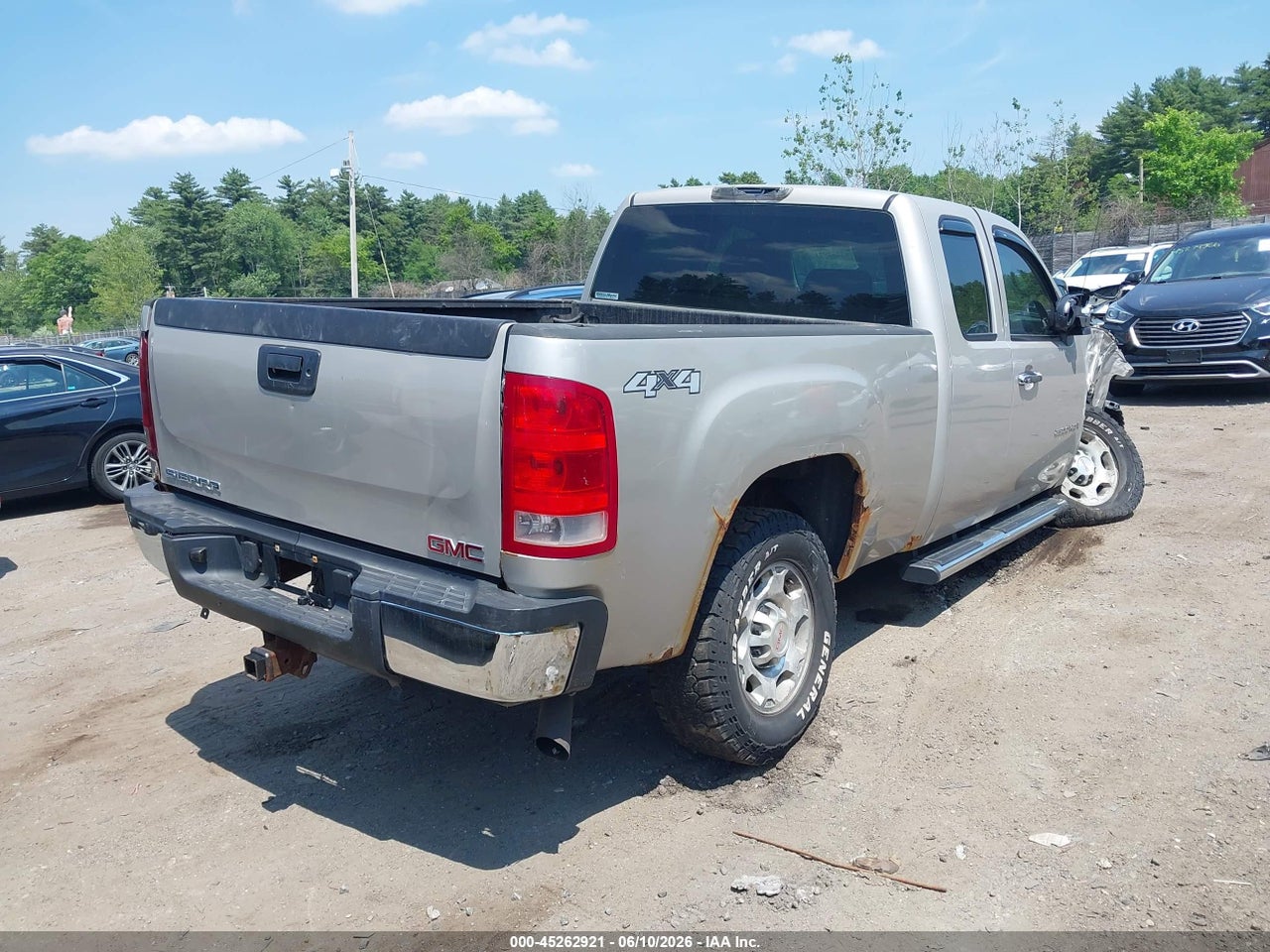 2008 GMC SIERRA 2500HD WORK TRUCK · 4/11