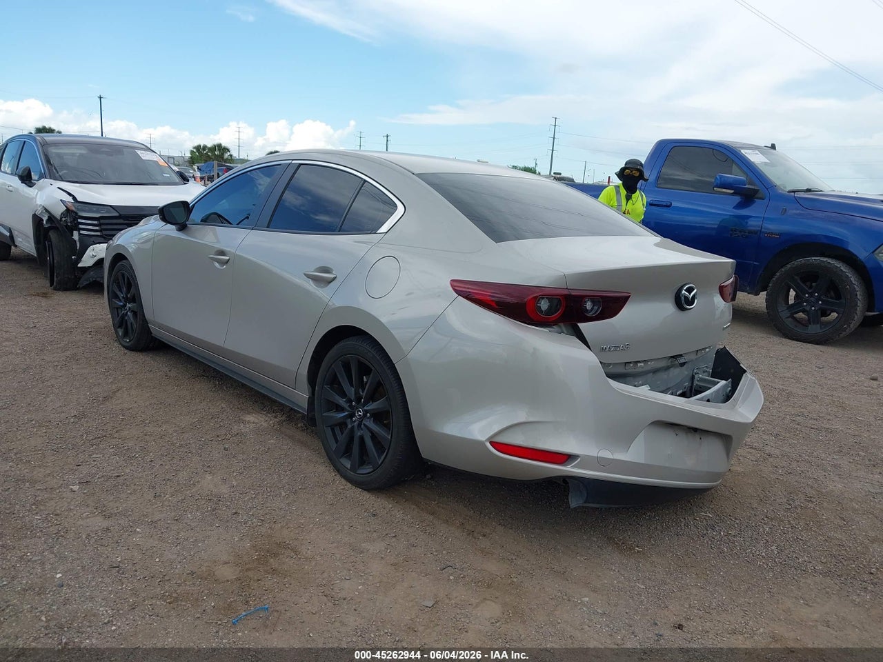 2024 MAZDA MAZDA3 2.5 S SELECT SPORT · 3/11