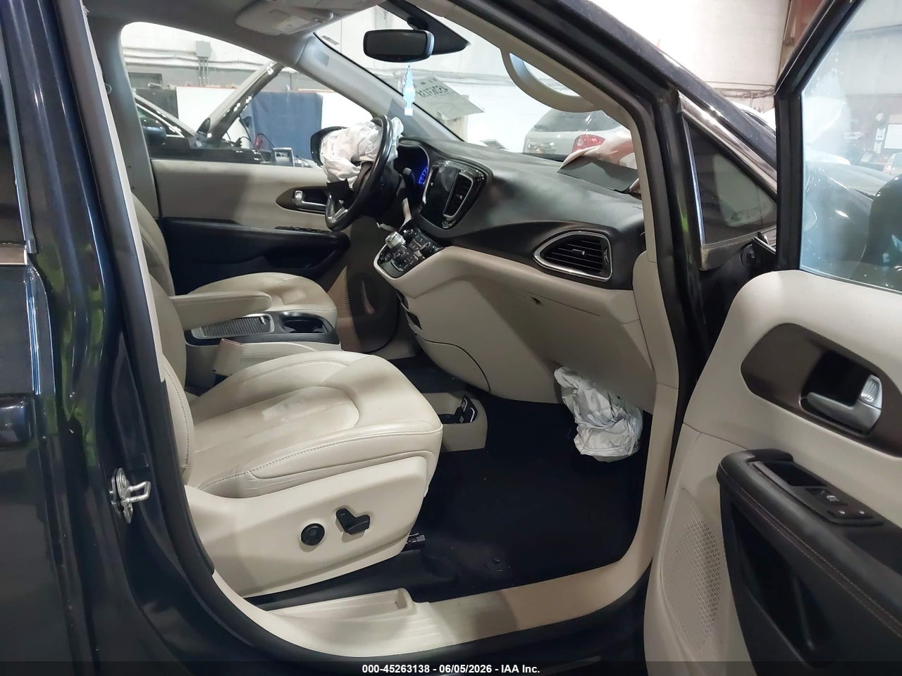 2019 CHRYSLER PACIFICA TOURING L PLUS · 5/11