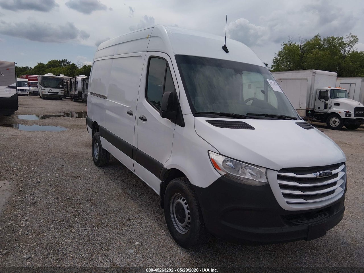 W2Y40BHY2MT****** · 2021 FREIGHTLINER SPRINTER 2500 STANDARD ROOF I4