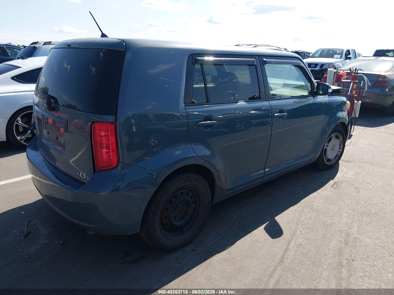2010 SCION XB · 4/11
