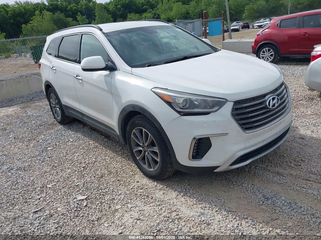 KM8SMDHF4HU****** · 2017 HYUNDAI SANTA FE SE