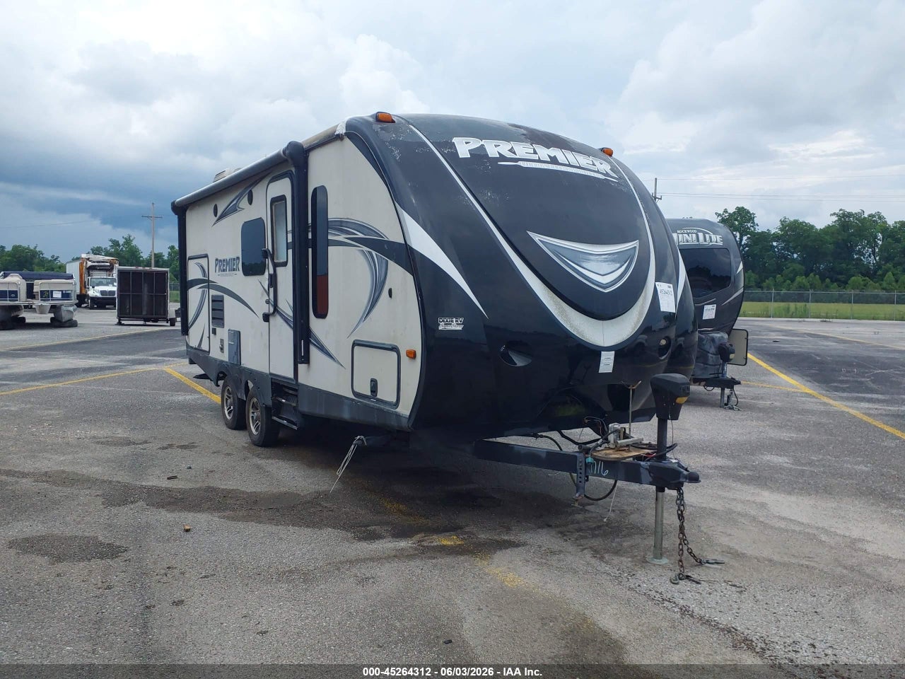 4YDT22R2XFD****** · 2015 KEYSTONE TRAVEL TRAILER