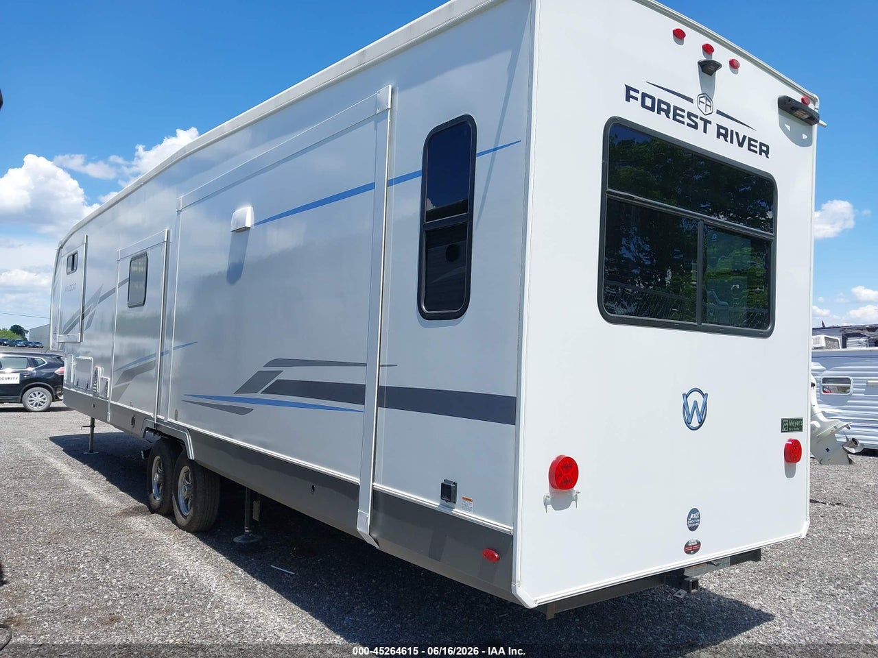2025 FOREST RIVER WILDCAT   · 3/10