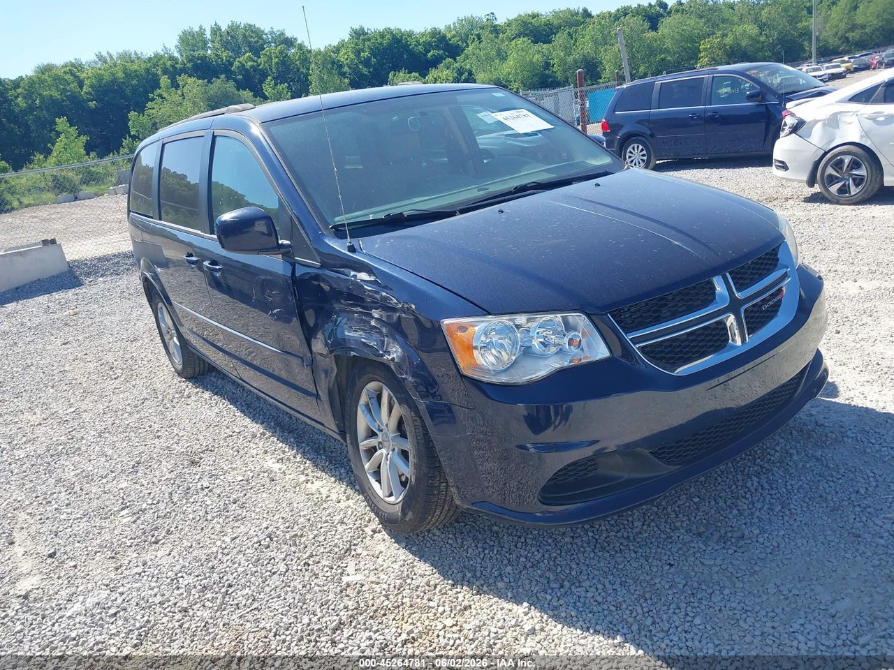 2C4RDGCG8FR****** · 2015 DODGE GRAND CARAVAN SXT