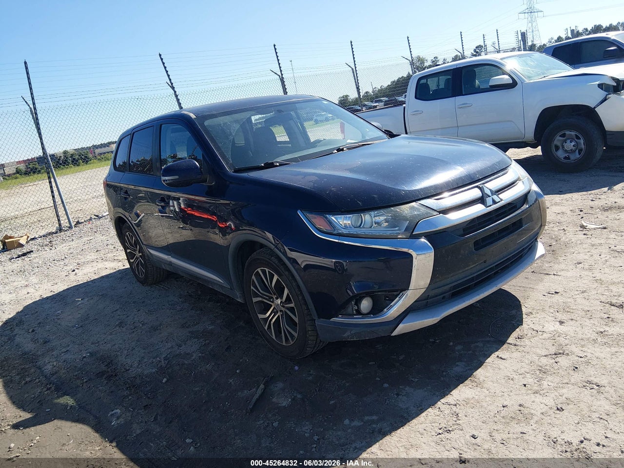 JA4AD3A31GZ****** · 2016 MITSUBISHI OUTLANDER SE