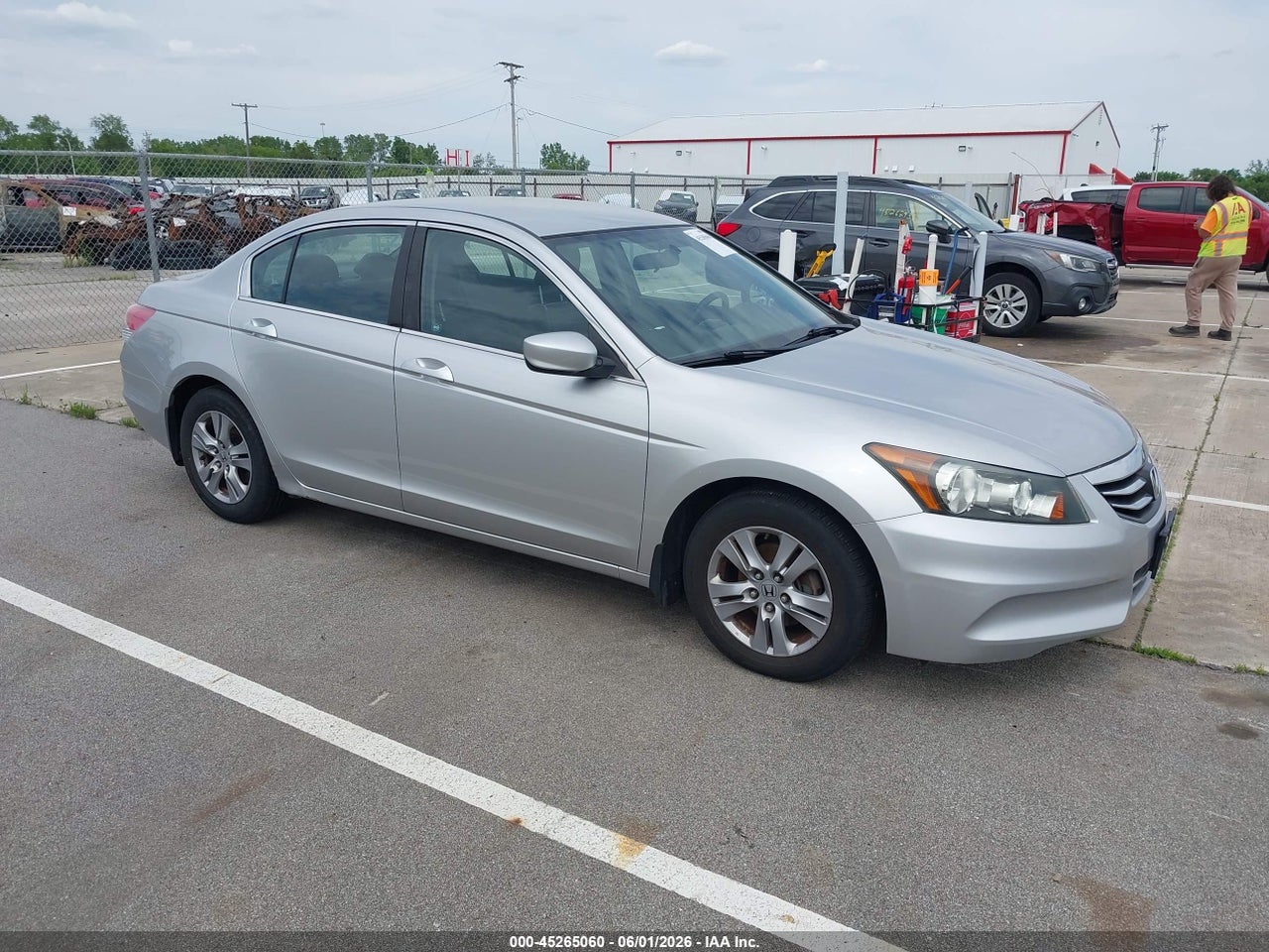 1HGCP2F68BA****** · 2011 HONDA ACCORD 2.4 SE