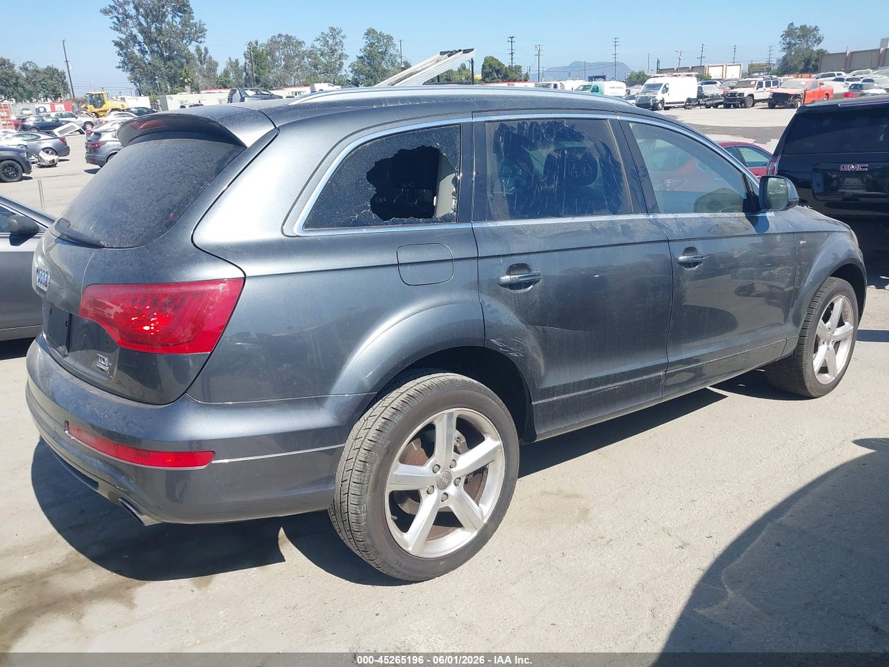 2010 AUDI Q7 3.0 TDI PREMIUM · 4/11