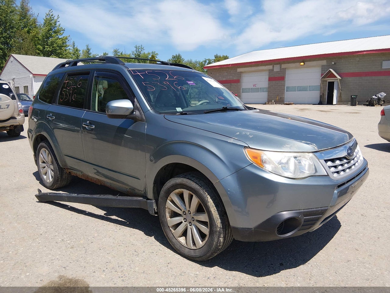 JF2SHADC7BH****** · 2011 SUBARU FORESTER 2.5X PREMIUM