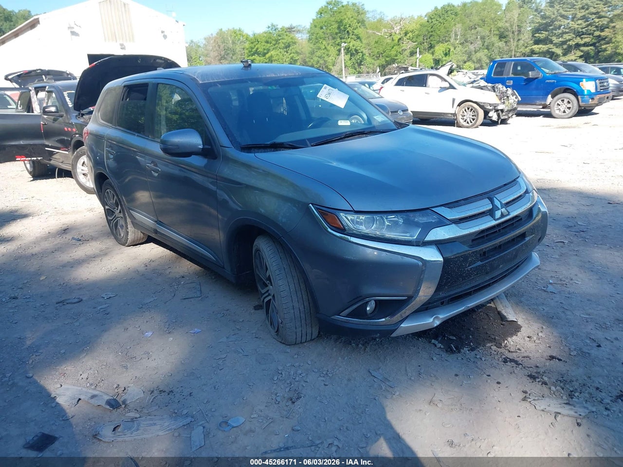 JA4AZ3A36JZ****** · 2018 MITSUBISHI OUTLANDER SE
